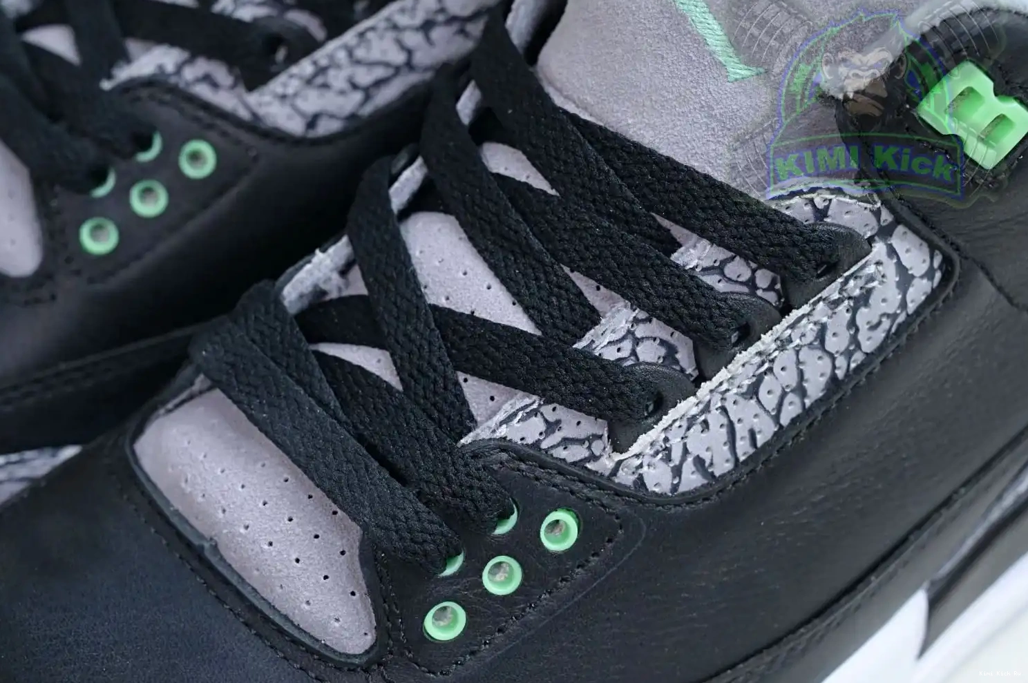 Air Jordan 3 Green Glow Kimikick 0405